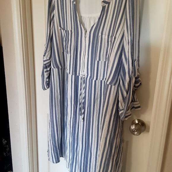 3X and 4X blouses, dresses, and pants. Torrid, Catherine's  and other items - Picture 1 of 16